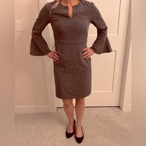 Ann Taylor Bell Sleeve Gray Shift Dress Size 0